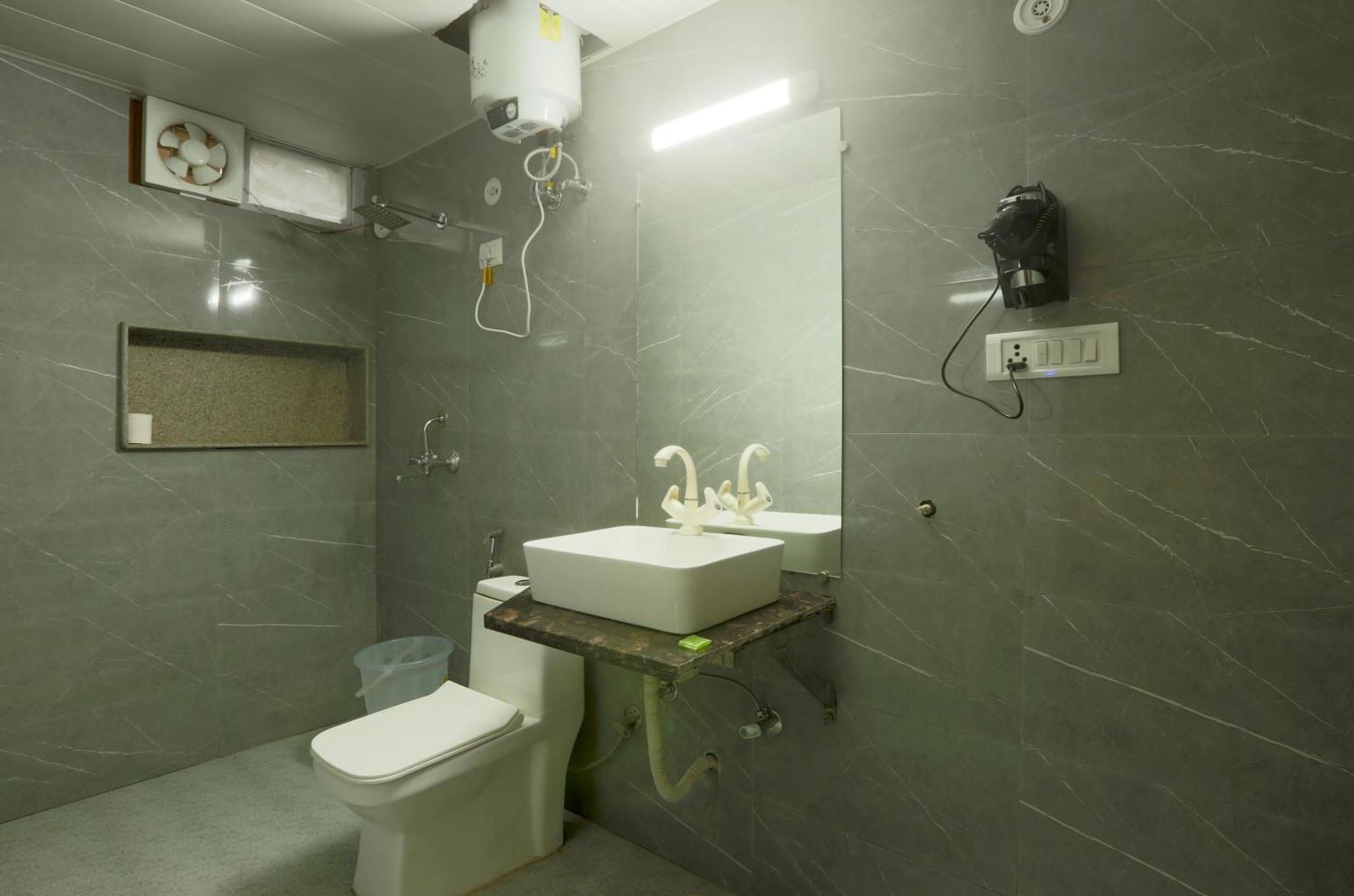 Hotel Triton Grand At Delhi Airport New Delhi Eksteriør billede