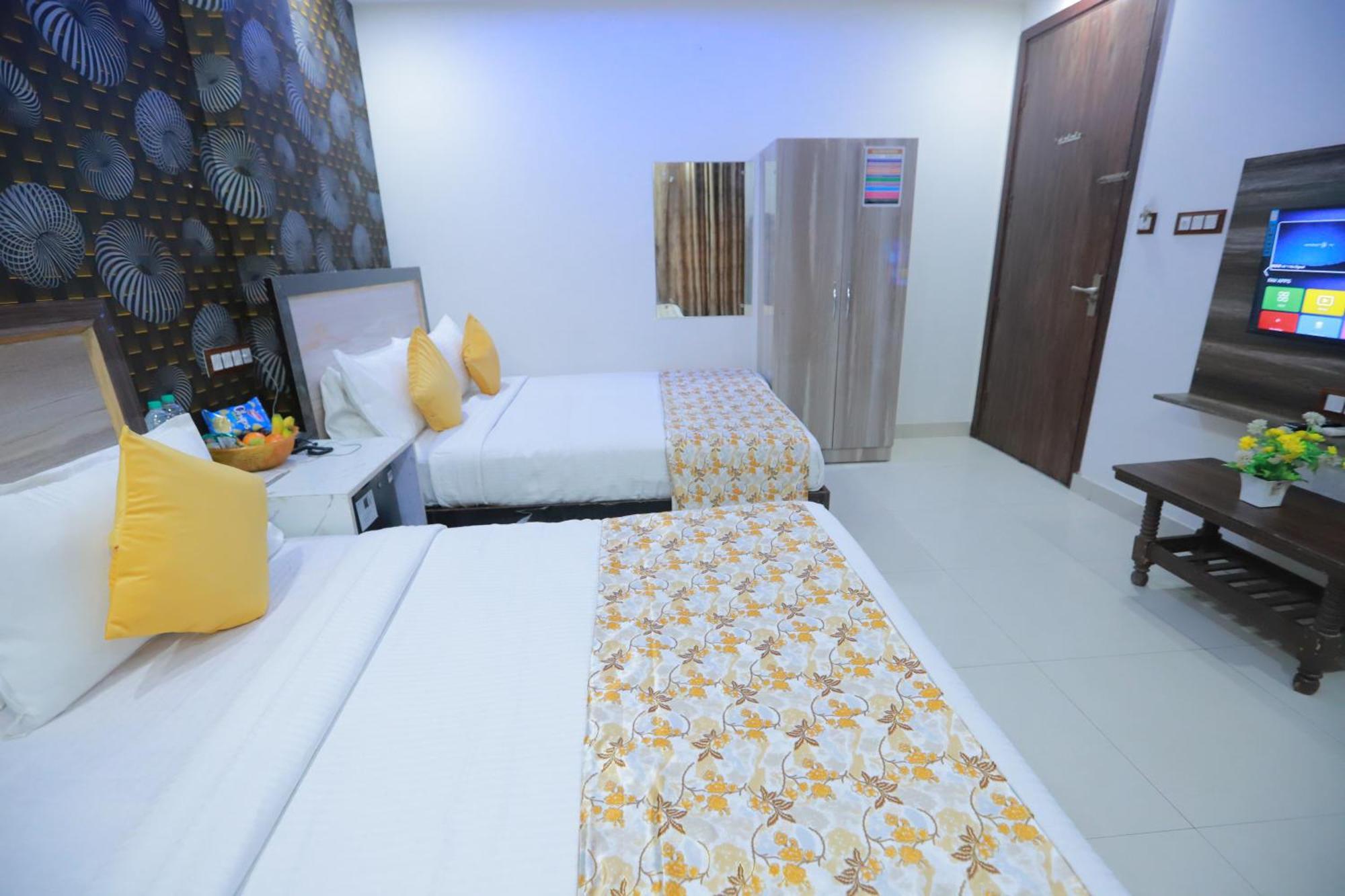Hotel Triton Grand At Delhi Airport New Delhi Eksteriør billede